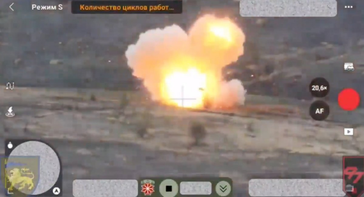 Ukrainian kamikaze drone successfully eliminates “high-tech” T-90M tank / screenshot from video 