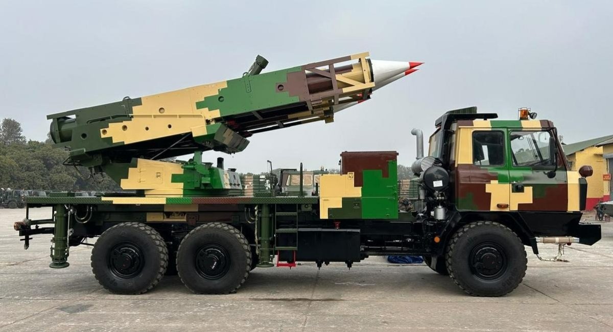 Suryastra MLRS with cone-shaped mock-ups mounted on the missile transport-launch containers / Open source photo 