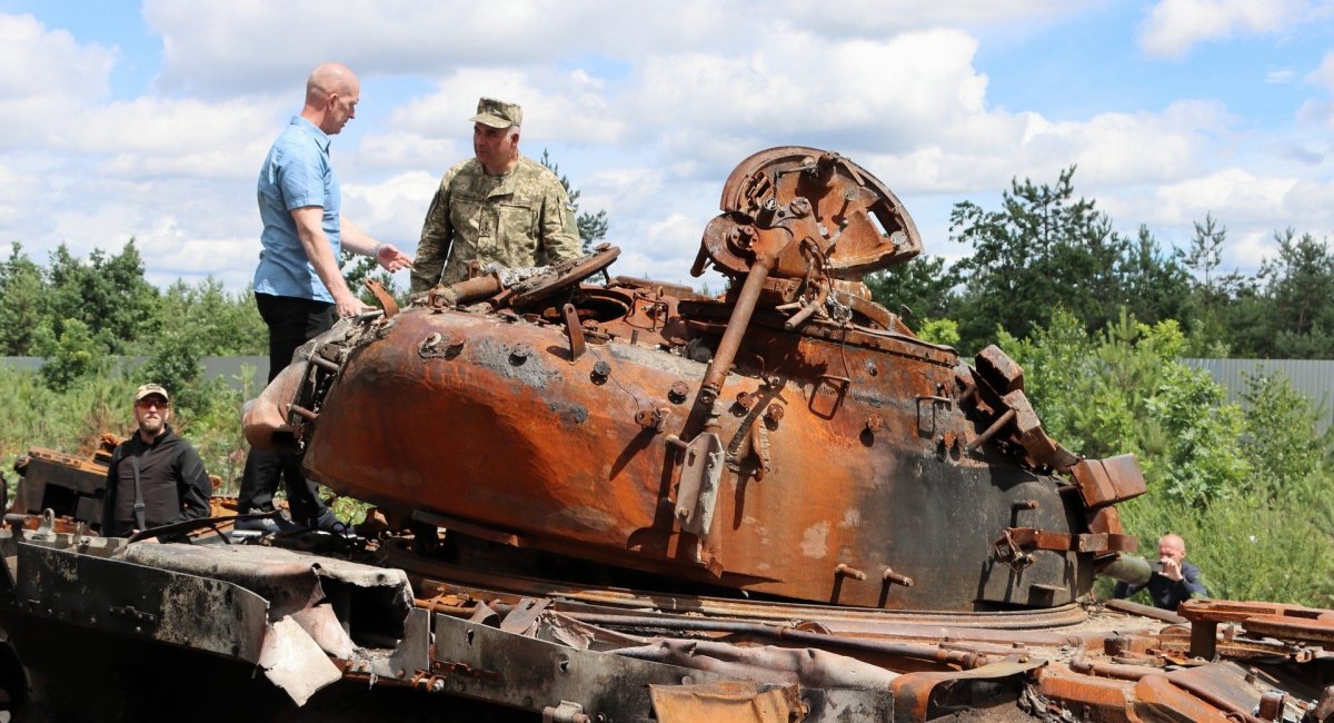 The Defense Forces of the Republic of Estonia visited the places where war crimes were committed by the russian occupiers