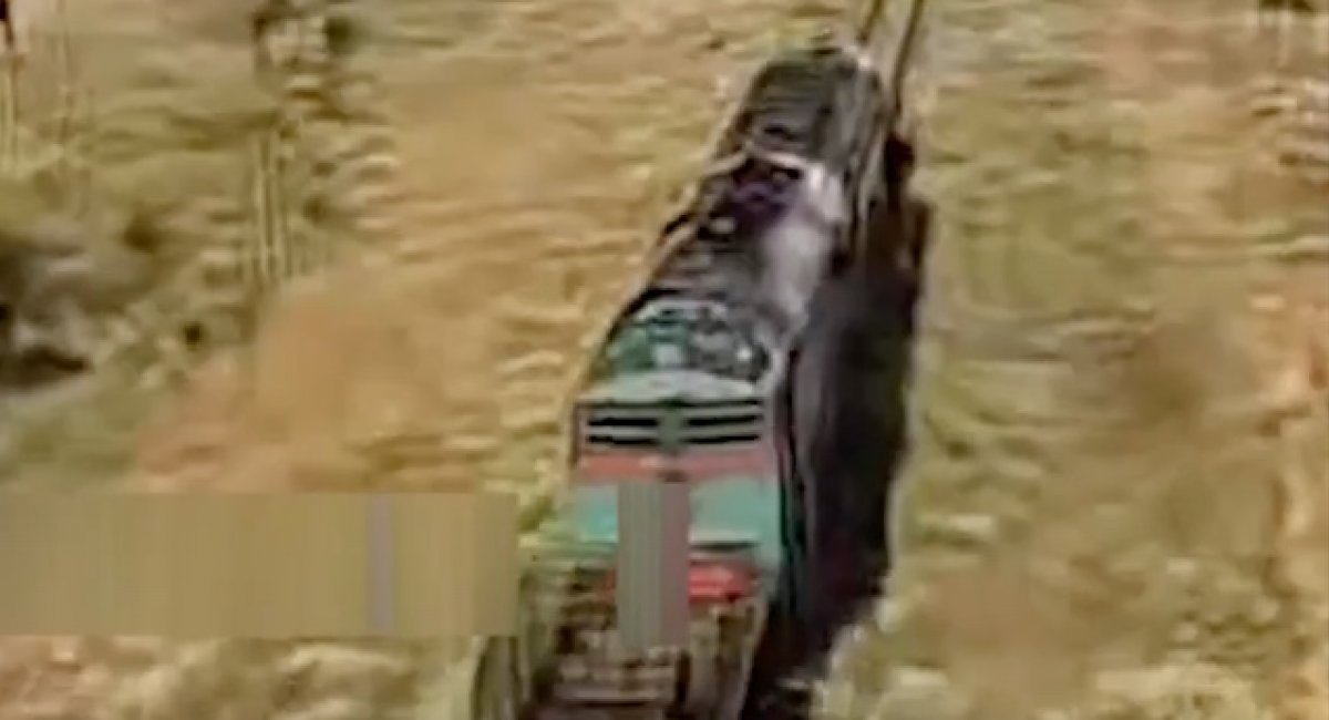 russian locomotive / screenshot from video 