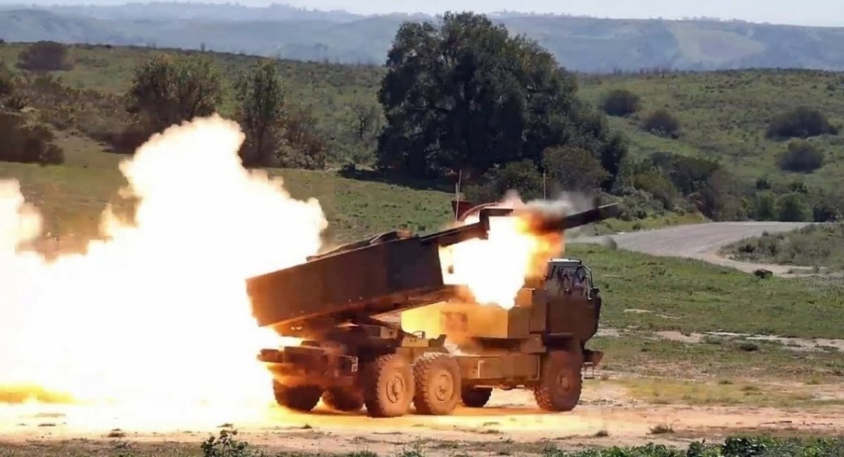 HIMARS rocket launcher is able to launch high-precision GPS-guided strikes on enemy 80 km away with the ammunition Ukraine currently has / 
