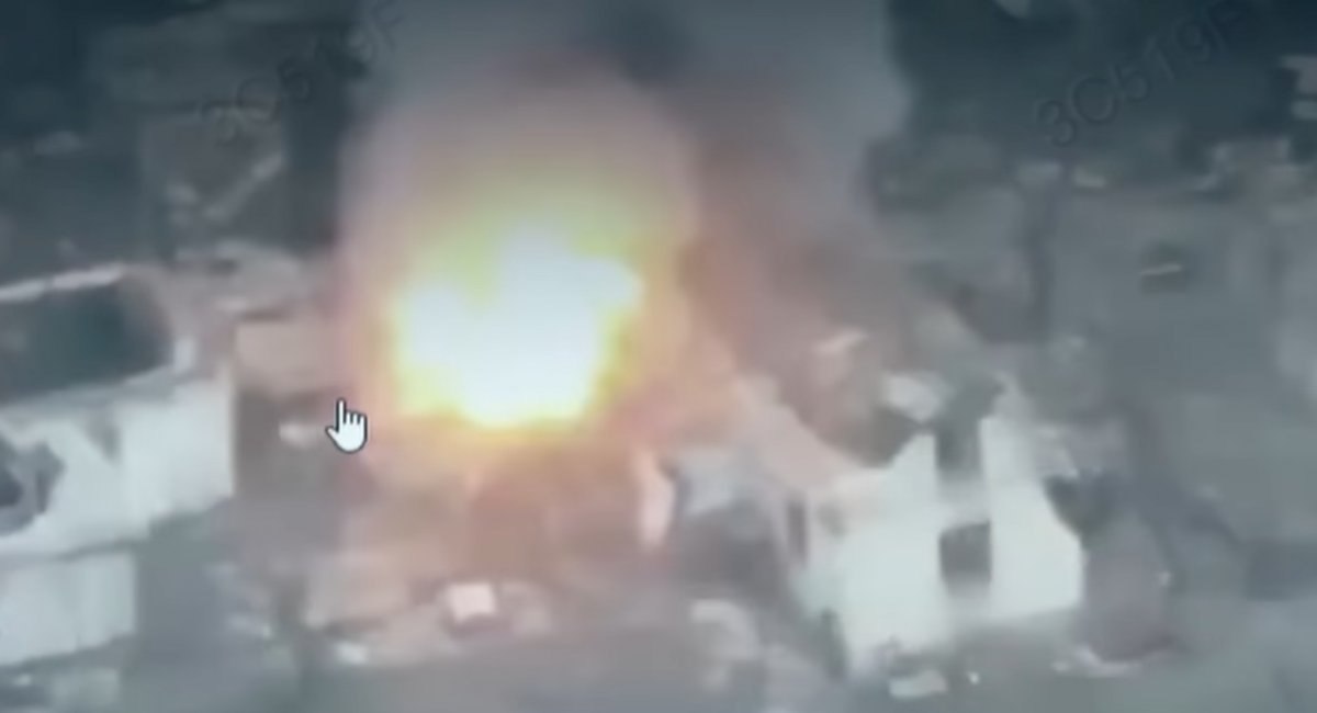 Fighters of the Artan unit destroy armored vehicles, capture prisoners, and hold the line despite constant attacks / screenshot from video 