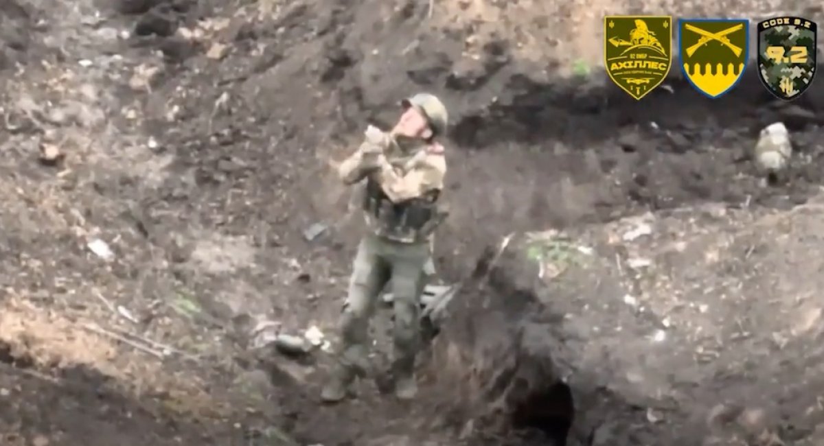 Russian soldier begging not to be bombed / screenshot from video 