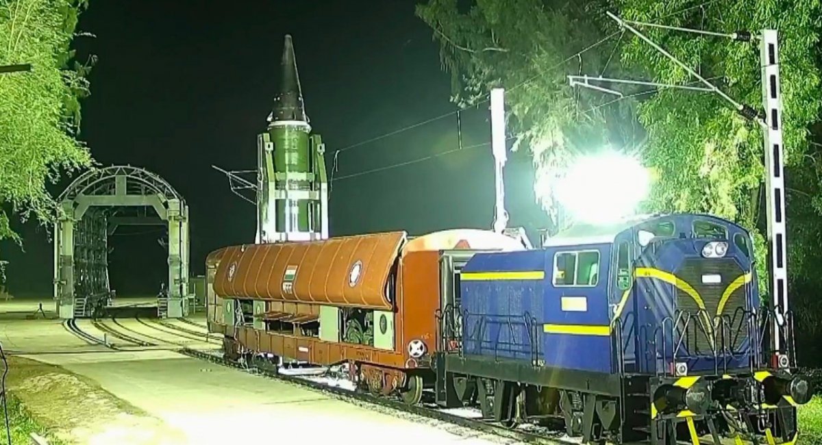 Launch of the Agni Prime ballistic missile from a rail-based platform / Photo credit: screenshot from a video by the Indian Ministry of Defense
