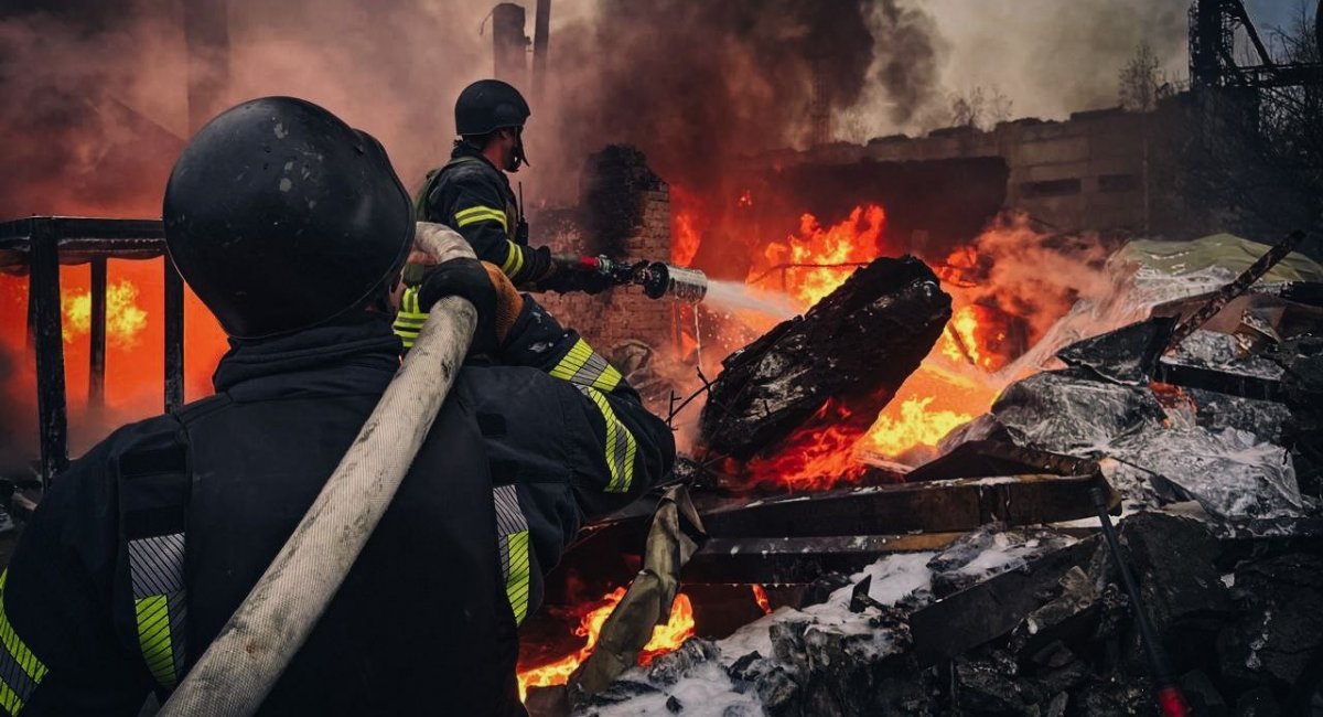 The consequences of russian attack on November 13 / Photo credit: The State Emergency Service of Ukraine