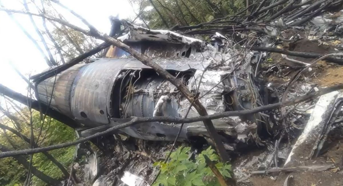 An engine of the Su-30 fighter aircraft that was shot down by Ukraine’s paratroopers lying on ground