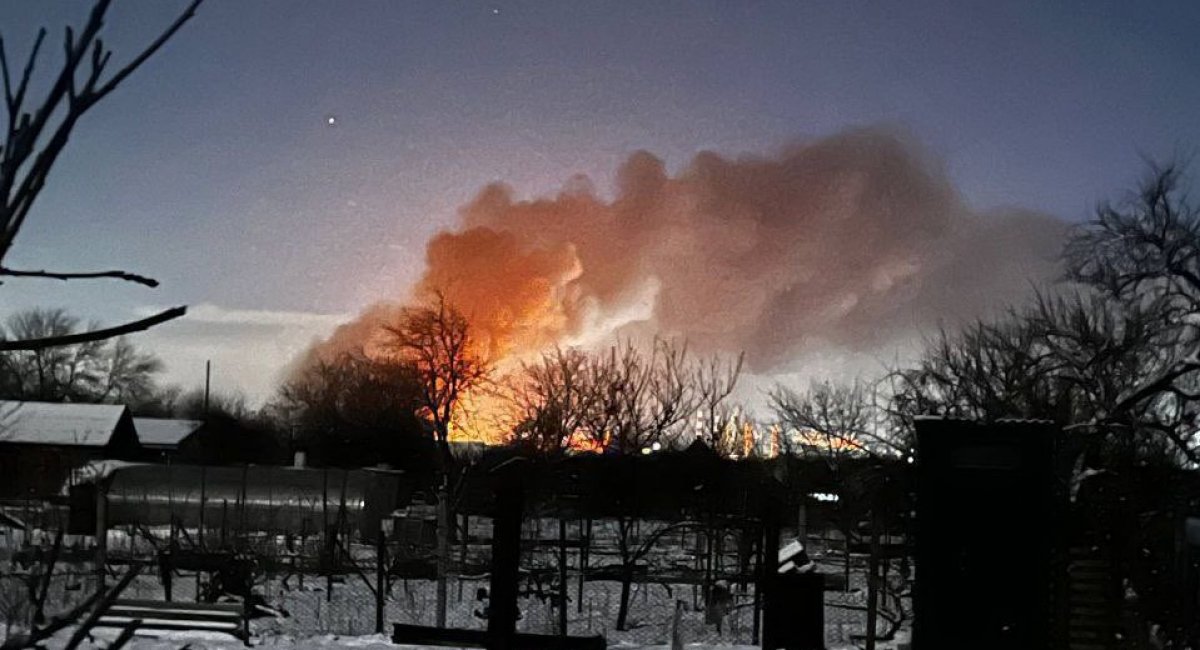 Ukrainian Forces Strike russian Oil Refineries and Targets in Occupied Territories on First Night of 2026  