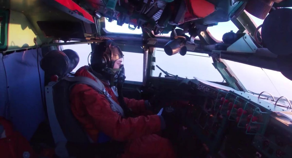 Crew member of one of the Tu-95MS VKS rf