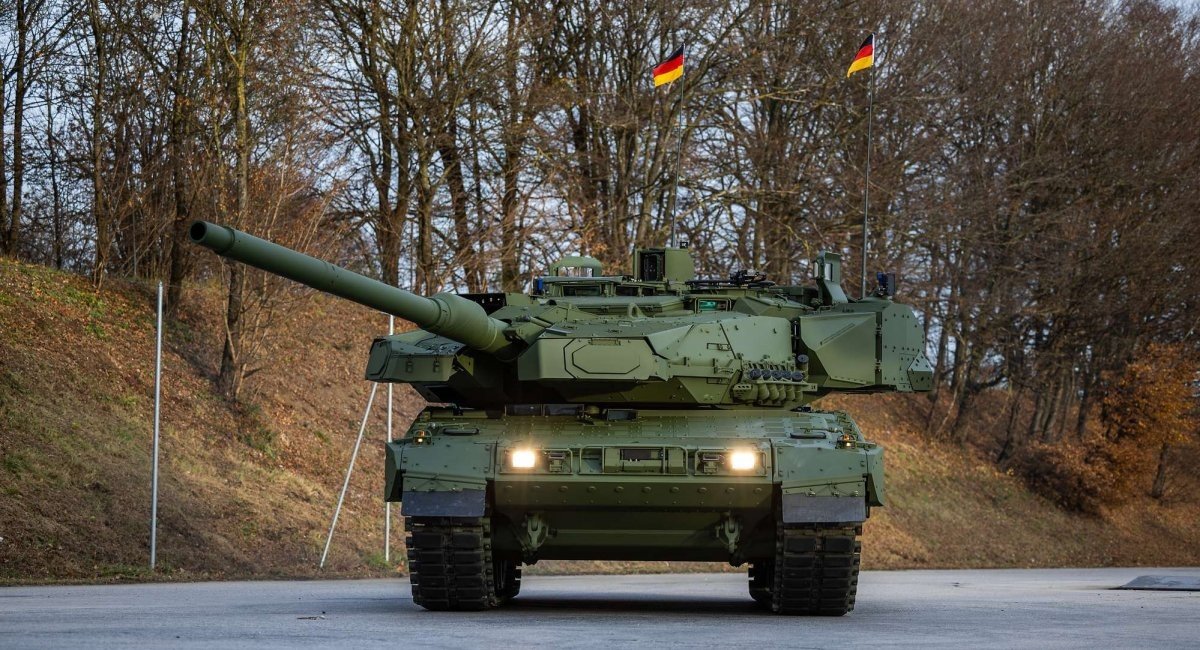 First Leopard 2A8 tank for Bundeswehr / Photo credit: German Ministry of Defense