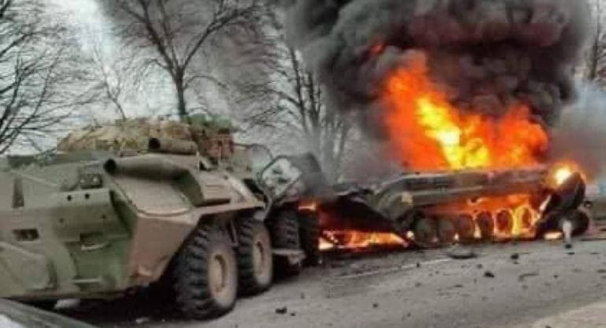 Ukrainian soldiers destroyed a column of 15 Russian vehicles using the FGM-148 Javelin anti-tank missile systems / Photo credit: the Army of the Armed Forces of Ukraine, Defense Express