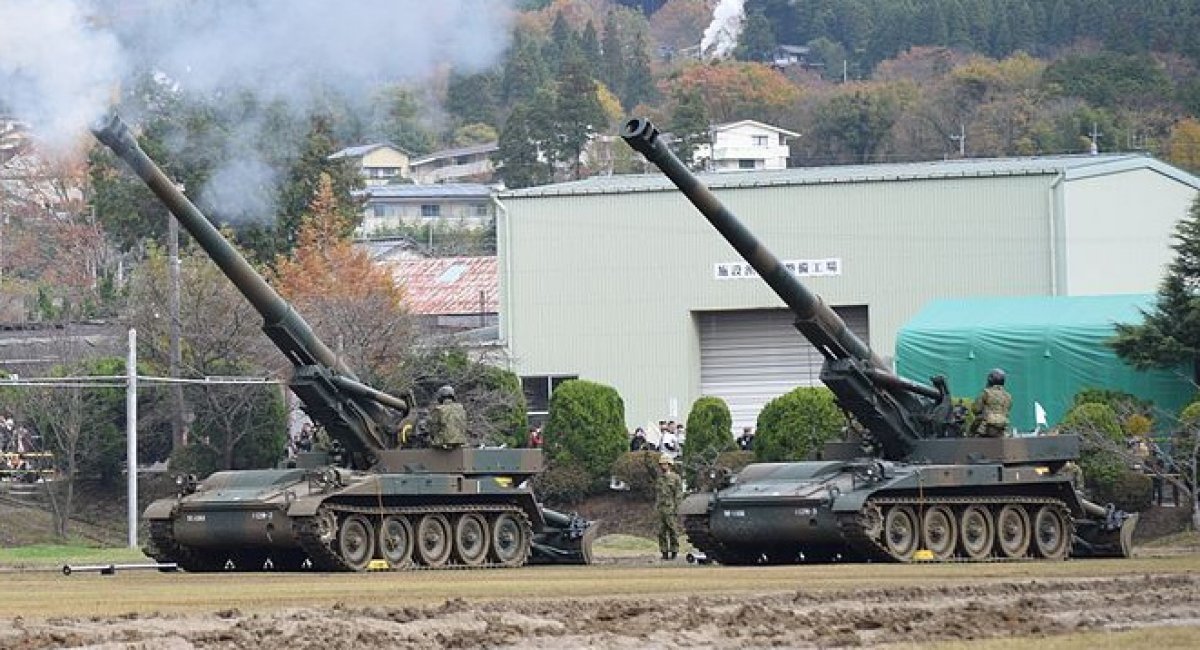 The M110A2 self-propelled howitzers of the Japan Self-Defense Forces / Photo credit: the Japan Self-Defense Forces