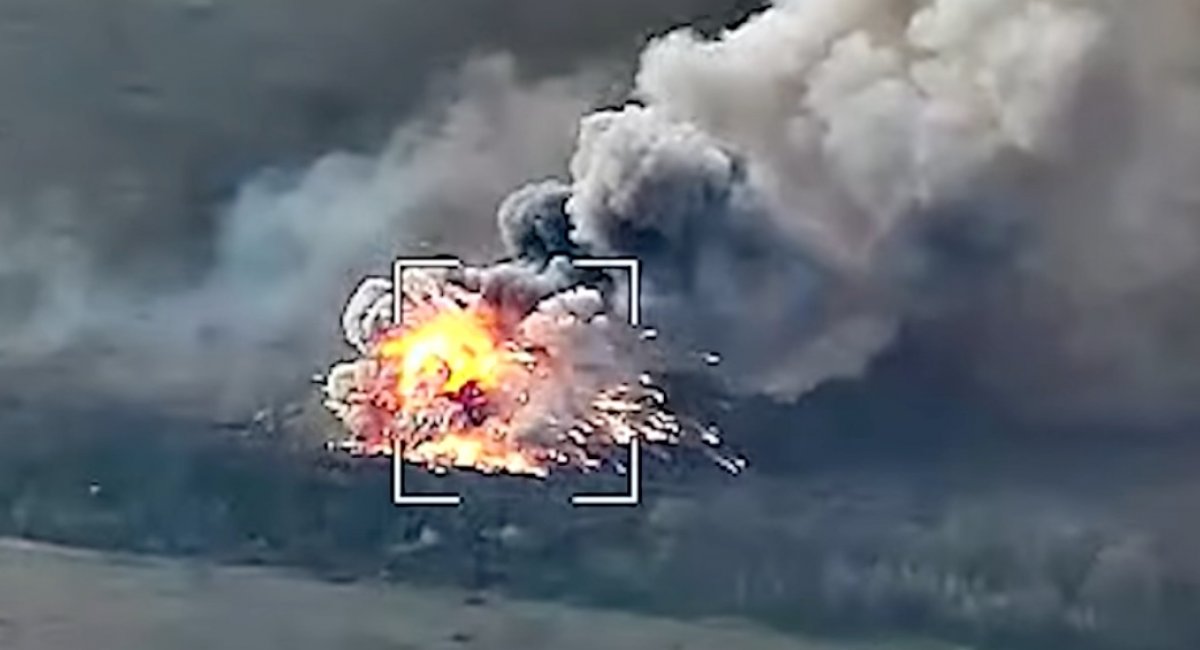 russian TOS-1A Solntsepyok heavy flamethrower system / screenshot from video 