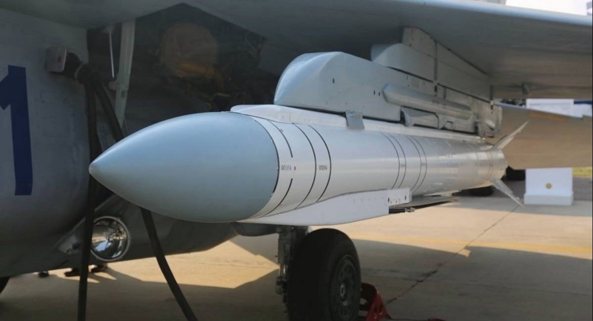 Grom-E1 hybrid of cruise missile and unguided aerial bomb / Open source photo