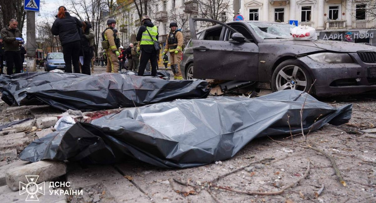 Bodies of murdered civilians after the russian missile strike / Photo credit: State Emergency Service of Ukraine