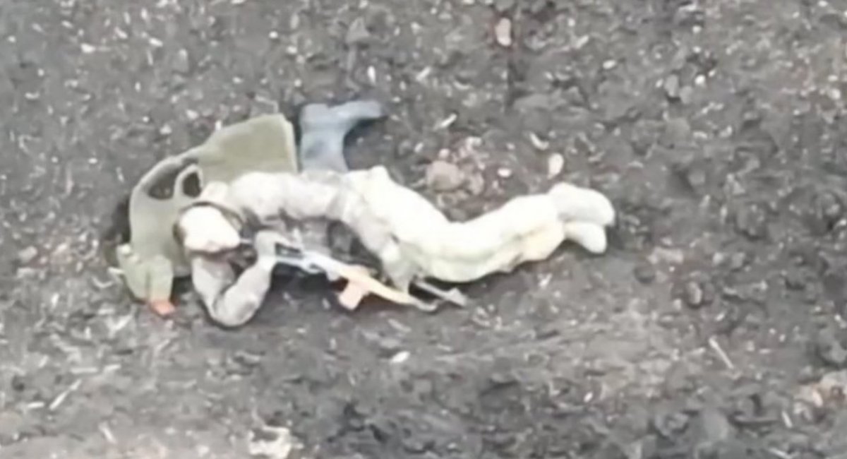 The russian serviceman killing himself after being injured / screenshot from video