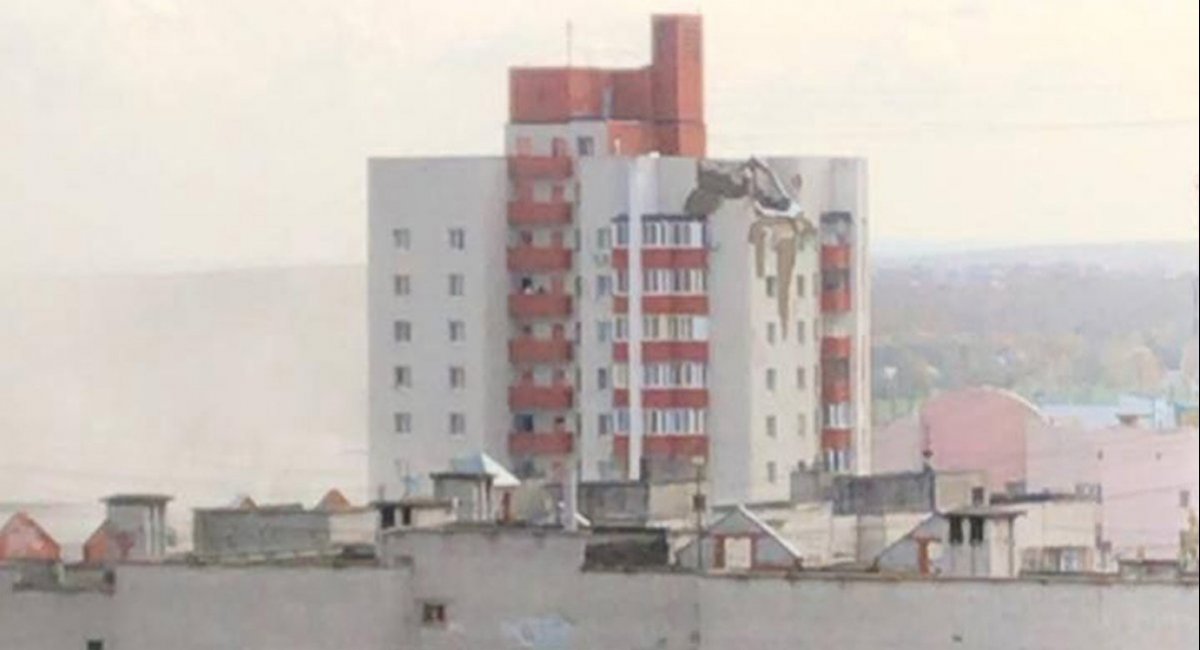 Damaged residential building in Belgorod / open source