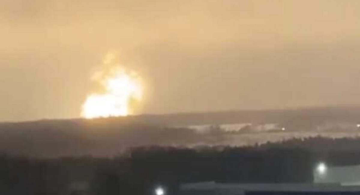 A powerful explosion was heard by russians near city of Izhevsk / Screenshot from open source video