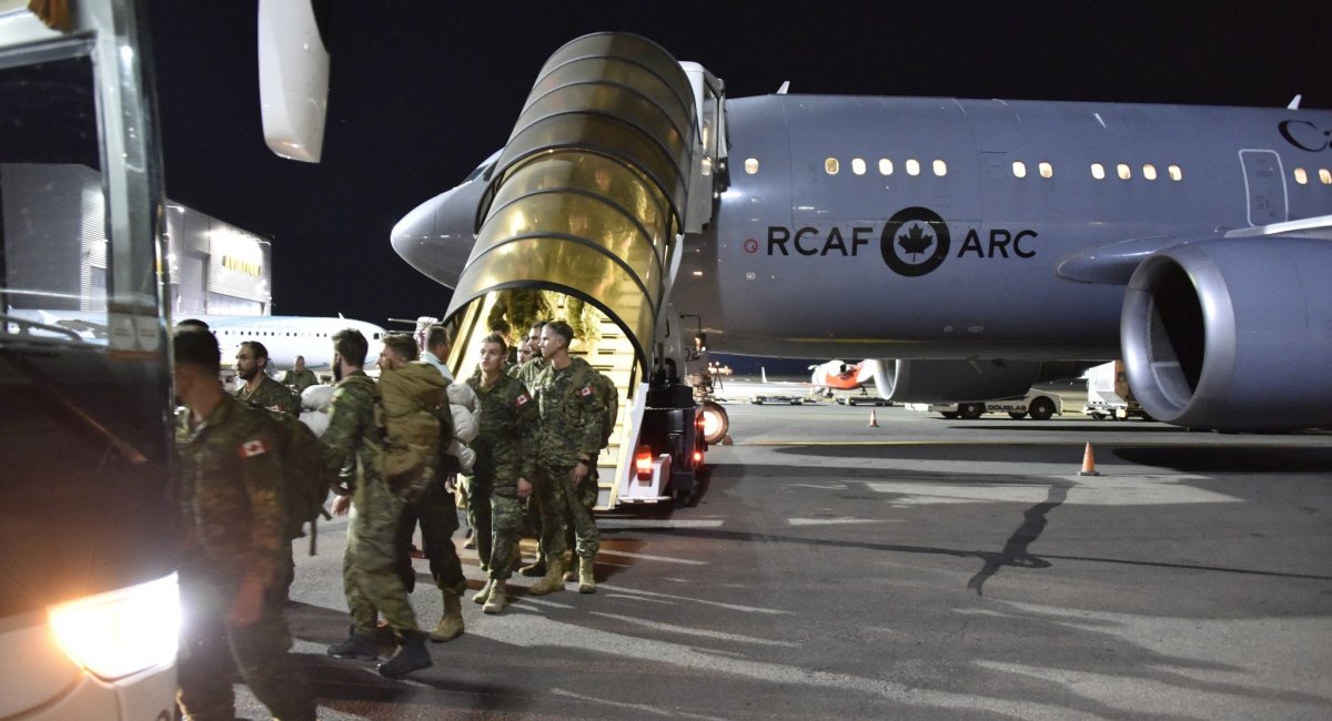 Military personnel from the 3rd Battalion Princess Patricia's Canadian Light Infantry arrived in the United Kingdom last Friday / Photo credit: Canadian Armed Forces Operations