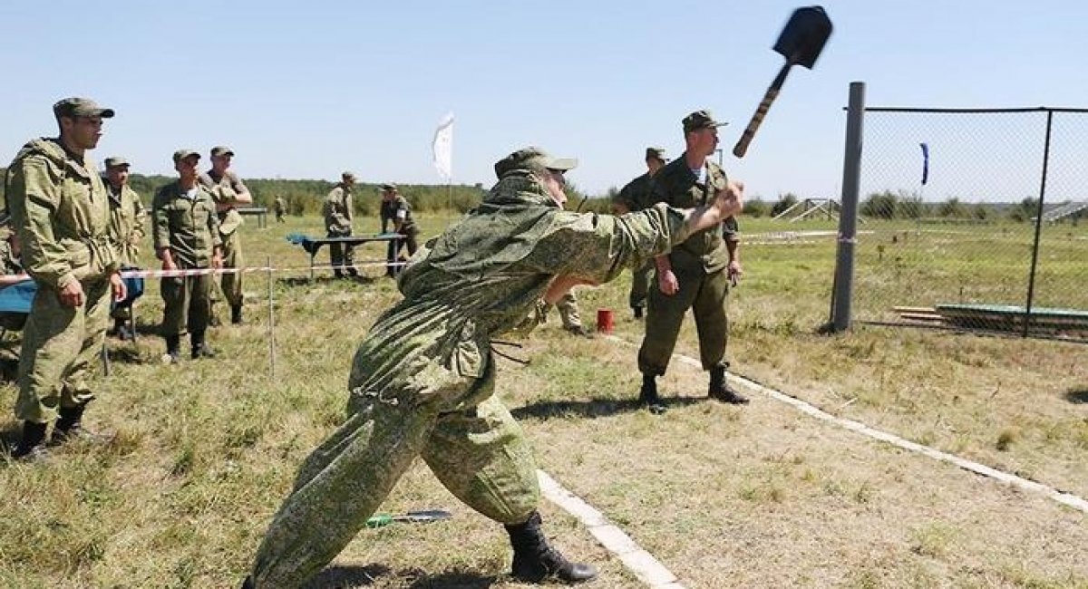 The lethality of the standard-issue MPL-50 entrenching tool is particularly mythologised in Russia / Illustrative photo from open sources