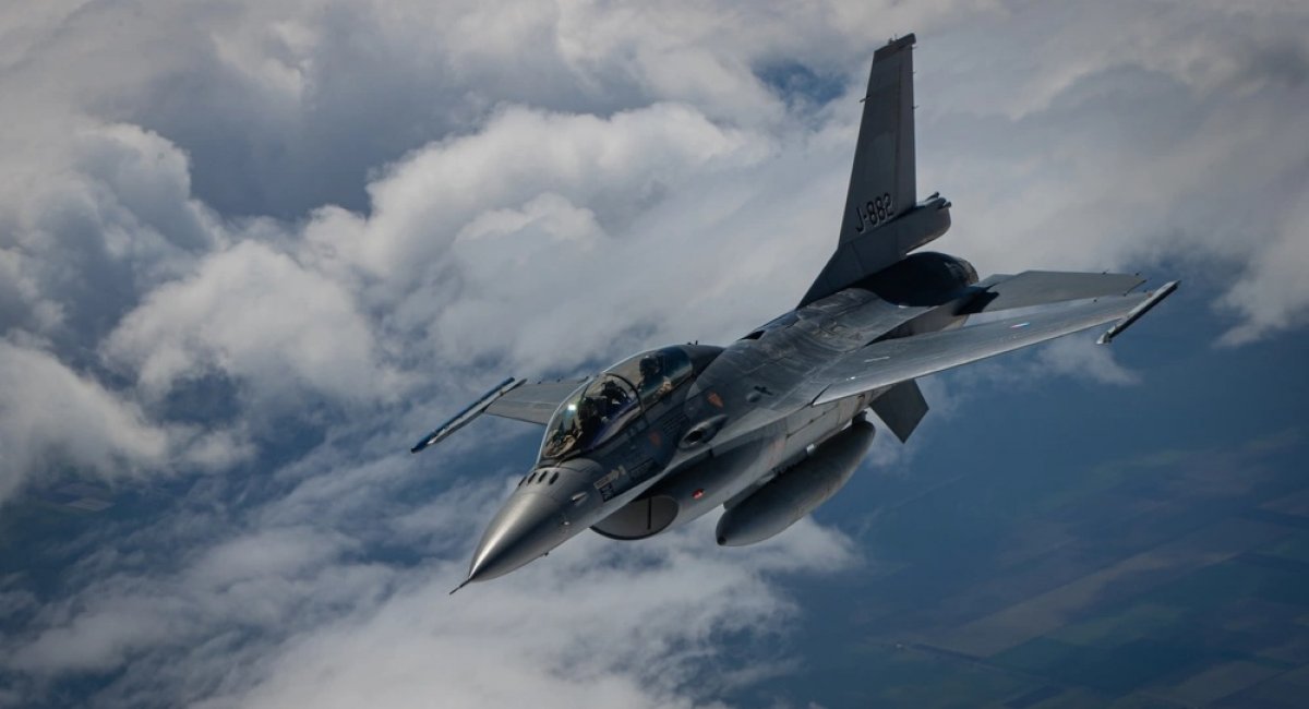 An F-16 of the Romanian Air Forceduring joint NATO exercises / Illustrative photo credit: Jaccob Hearn, U.S. Army National Guard