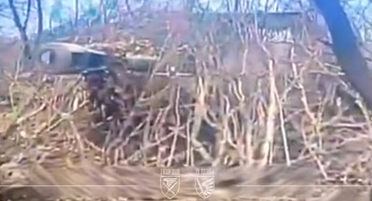 Ukrainian operators of strike drones destroyed 152 mm gun-howitzer M1955, also known as the D-20, of the russian troops / Video screengrab