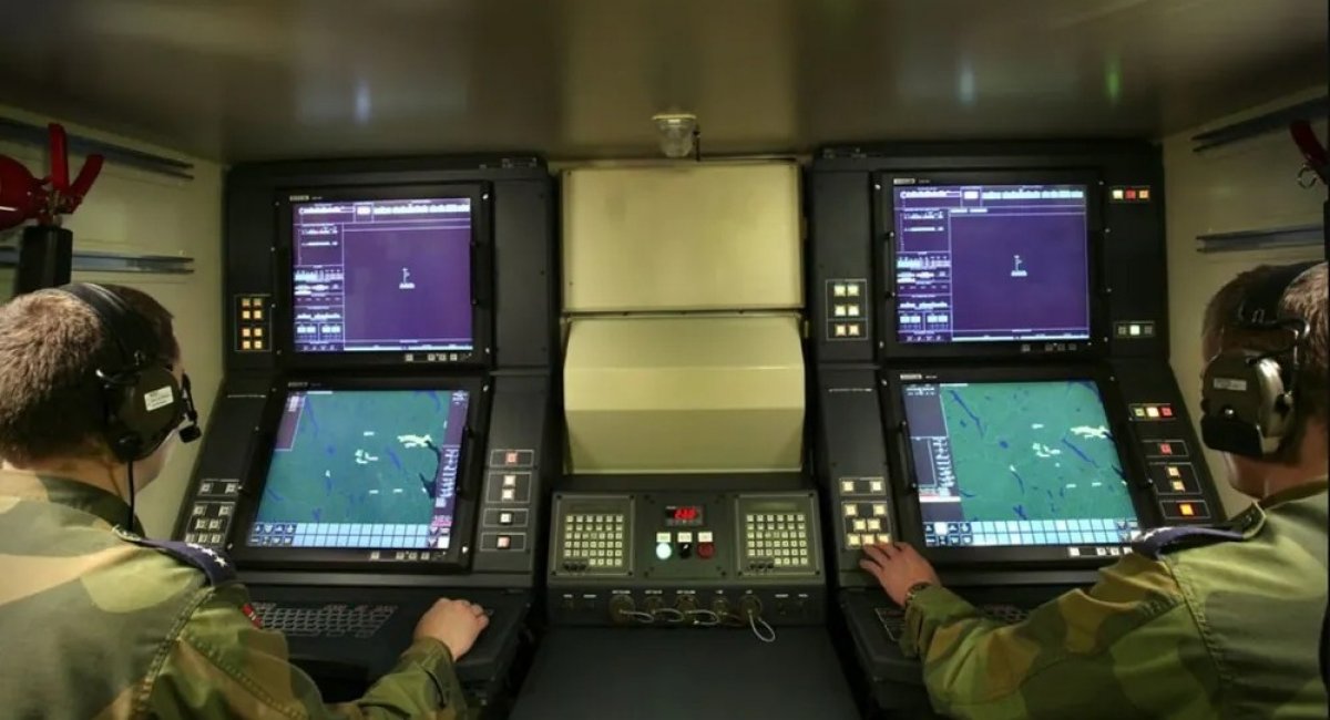 Interior of the command post of the NASAMS SAM system by Kongsberg / Open source illustrative photo
