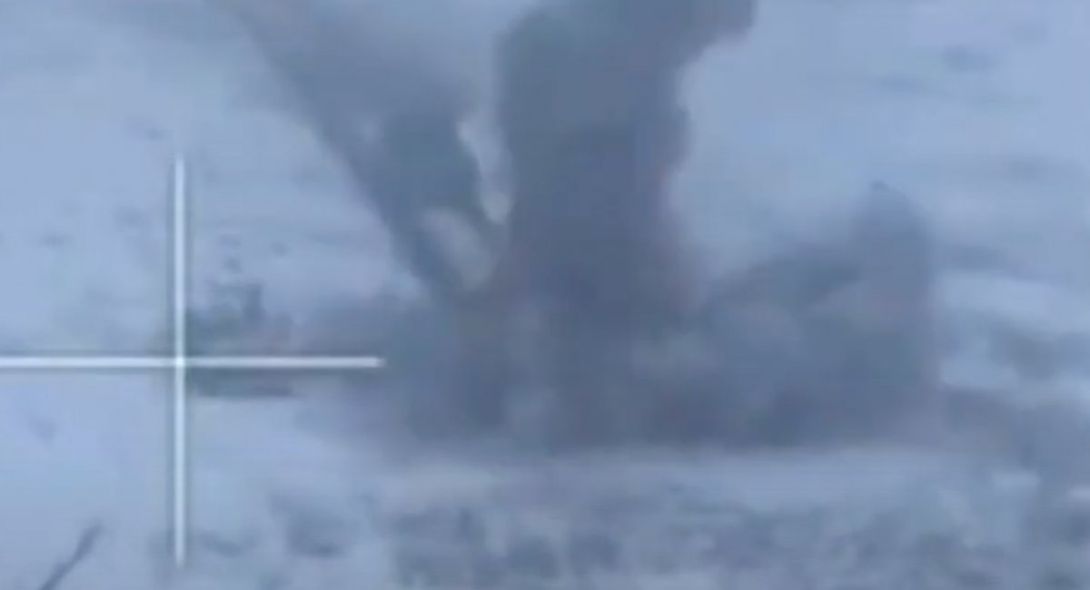 A deadly combination of artillery and drone strikes neutralized russian infantry and their armored support / screenshot from video 