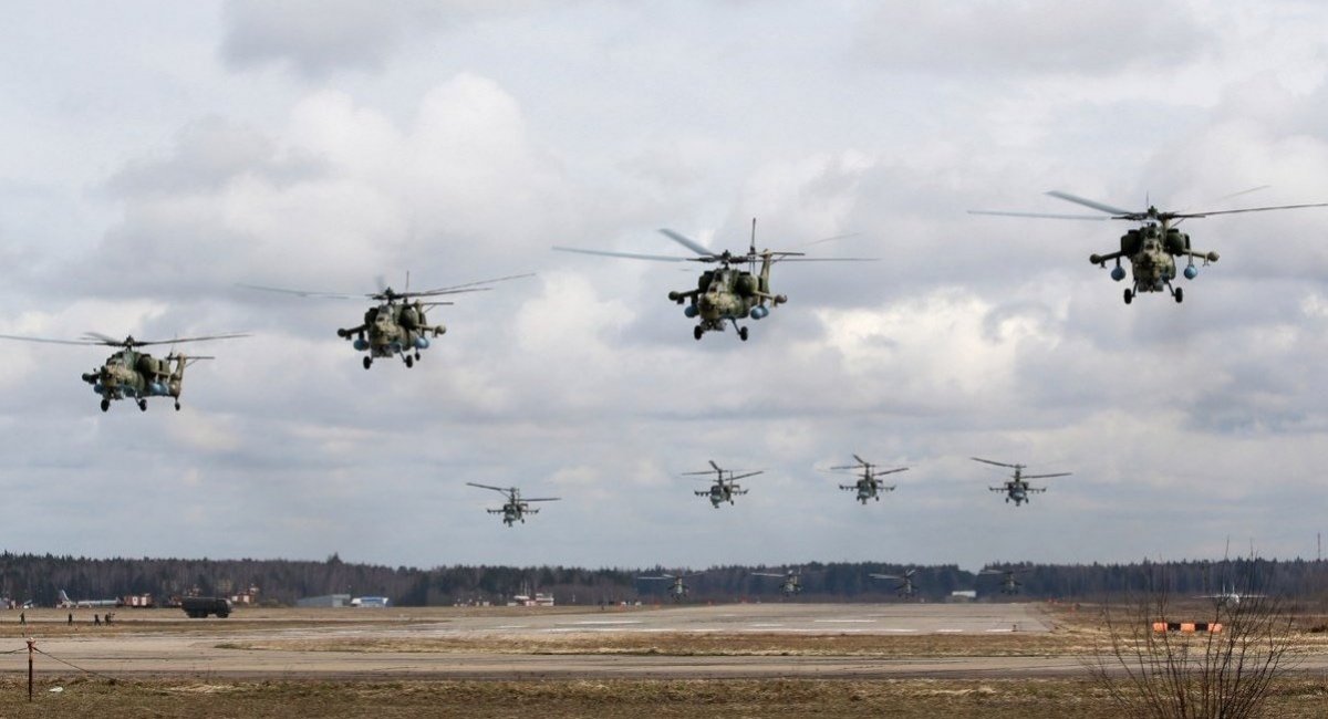russia’s Ka-52 and Mi-28 in the same flight formation / Illustrative photo of pre-war times