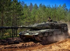 Germany’s Military Build-Up: 1,000 Leopard 2 Tanks and 2,500 Boxer APCs for NATO Defense