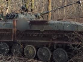 Russians Armoring Their BMP’s With Rabitz Chain Link Net