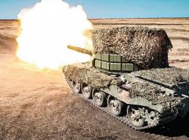 ​Modified T-62 Tanks with the “Barbecue Grille” Armor and Kontakt-1 Blocks Prepare for Potential Deployment Against russian Forces (Photos)