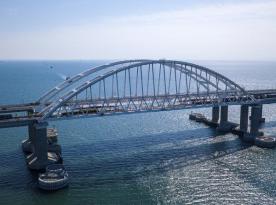​russian Troops Massively Move Military  Equipment to Kerch Bridge