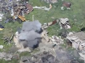 Three Ukrainian Commandos Chemically Incapacitated and Almost Captured — Until Airstrike Sets Them Free (Video)