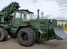 UralVagonZavod Presents Battle Tractors for russian Army
