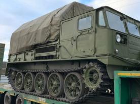 Principle of Turtle Vehicles: New Footage Reveals russia’s Improvised ATS-59G Artillery Tractor Modifications for Battle