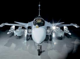 Combat AI, Neptune, Meteor and AIM‑120 Missiles, a Fighter Drone: Can Gripen Jets Operate This Arsenal Simultaneously?