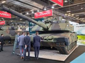 Italy Already Receiving First KF41 Lynx IFVs as Leonardo and Rheinmetall Expect Two More Contracts, Including KF51 Panther Tank Order in Coming Months
