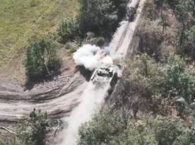 How Bradley IFV Defends Its Ukrainian Crew Against russian FPV-Drone Strike (Video)