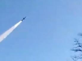 ​Ukraine's Air Force Shows Nighttime Battle Against russian Drone Swarm (Video)
