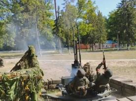Shooting Drones With AK-74 Blanks While Riding an AA Gun: an Ordinary Day of Military Training in belarus (Video)