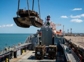 ​Australia Loadings American Abrams Tanks for Ukraine: How Many Will There Be, When to Expect Them on Battlefield