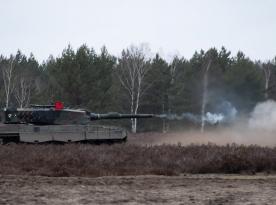 ​Canadians Published Photo How They Are Instructing Ukrainian Recruits in Leopard Tanks