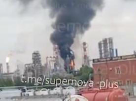 ​Ukraine's Special Operations Forces with Resistance Movement Target 16-Million-Ton russian Refinery in Tatarstan (Video)