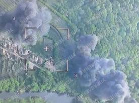 ​Ukrainian Troops May Have Crossed Into russia as Video Shows russian Airstrikes on Their Likely Positions in Tetkino, Kursk Region