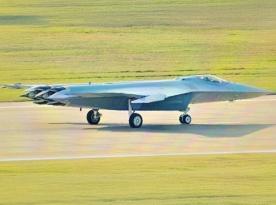 ​The First Clear Photo of Chinese 6th-gen J-50 Fighter Jet Released - What to Look Out For