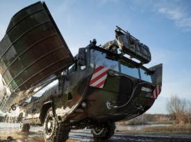 ​How Ukraine Could Benefit from UK, Germany Purchase of Amphibious Bridging Vehicles to Replace Old M3 Amphibious Rigs
