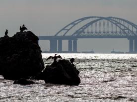 Storms in the Black Sea Disrupt russian Defenses at the Crimean Bridge