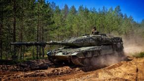 Germany’s Military Build-Up: 1,000 Leopard 2 Tanks and 2,500 Boxer APCs for NATO Defense
