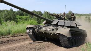russia Unveils New T-80 Hybrid That Eliminates Need for Kharkiv-Built Engine
