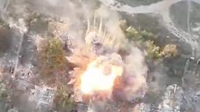​Ukrainian Forces Wipe Out russian Troops Hiding in Ruins with the HIMARS Strike